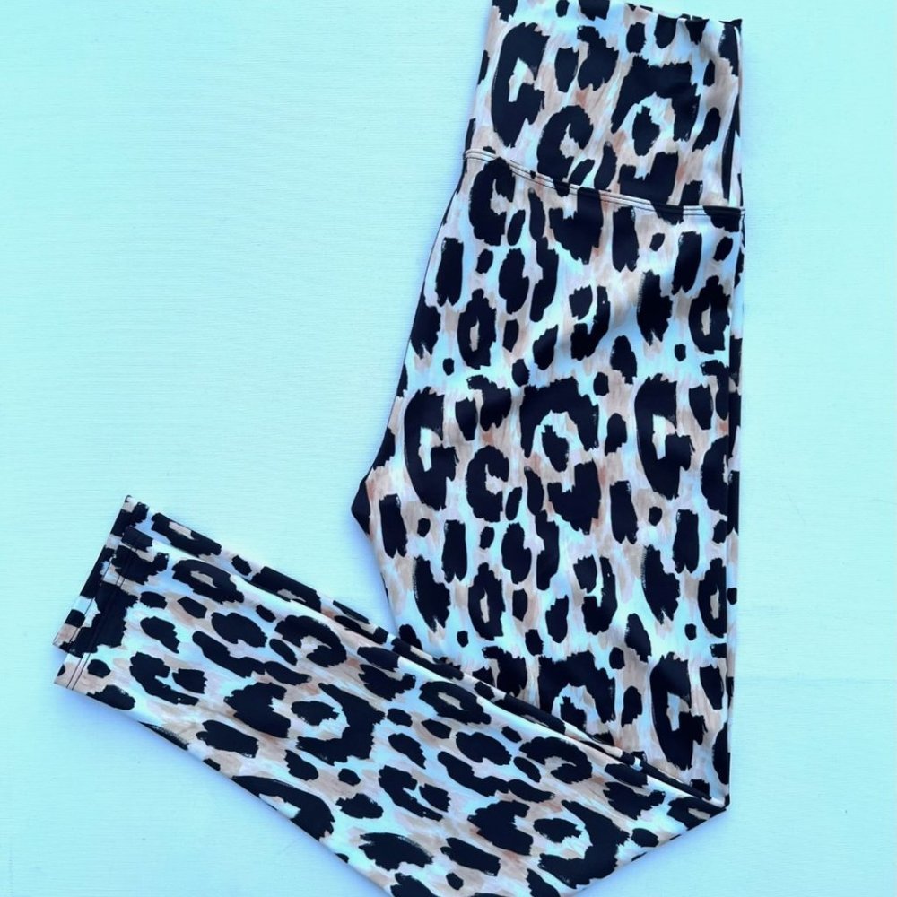 Beach Riot Piper Legging Spotted Leopard  ( L ) - Picture 5 of 5
